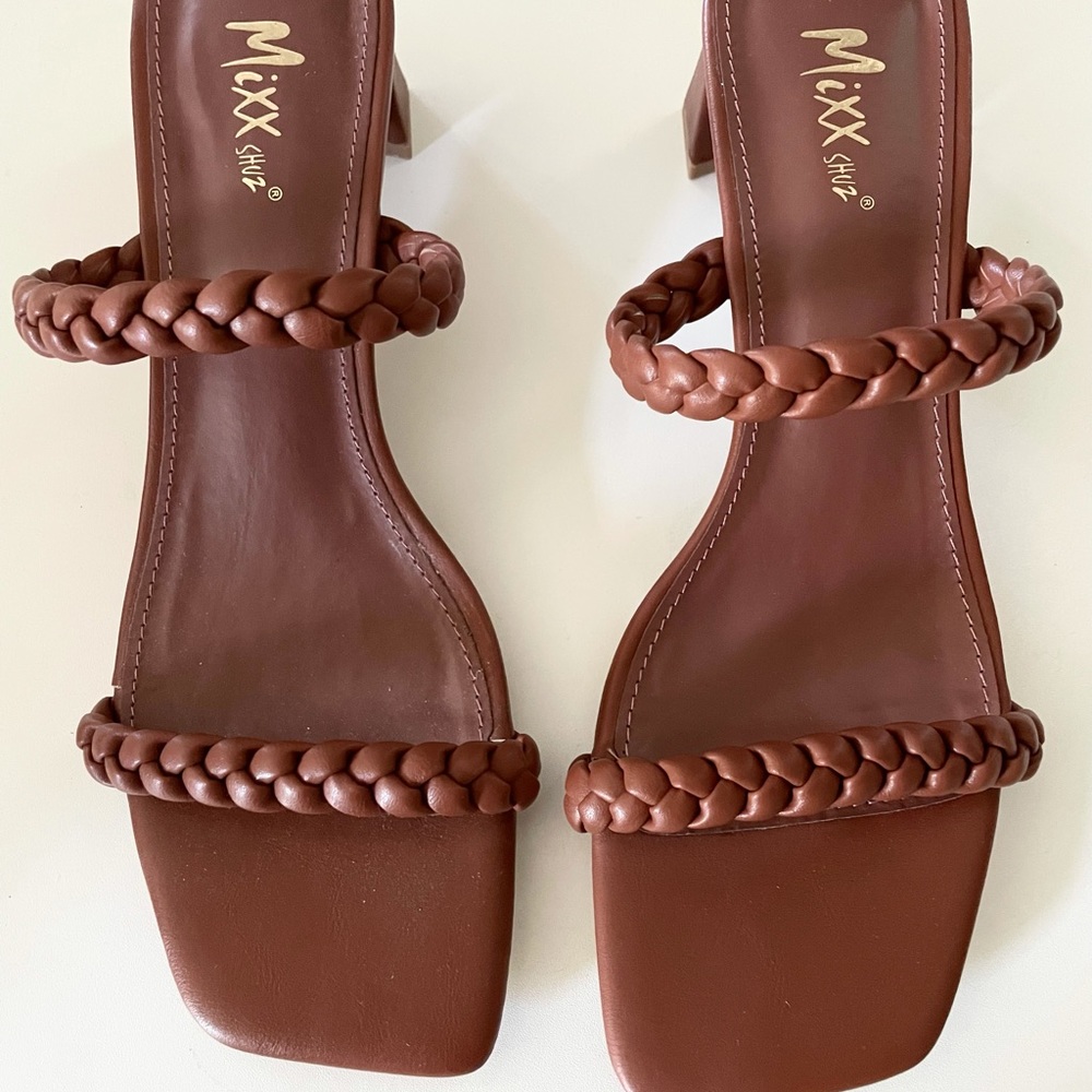 Braided Heel (BRAND NEW)